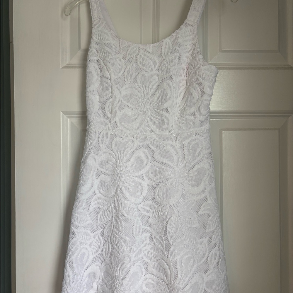 Elegant White Lace Dress
